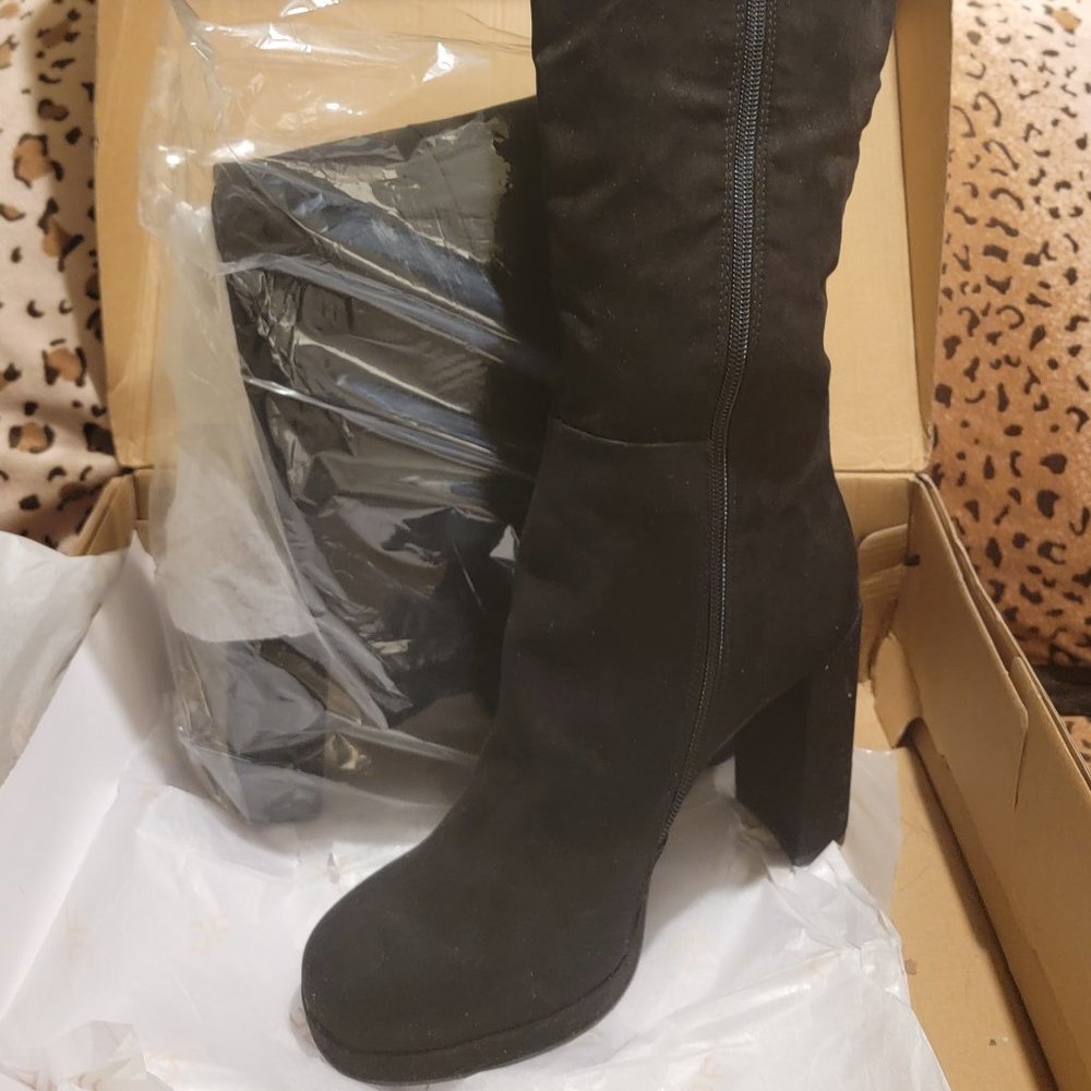 Beautiful Suede Platform Boots